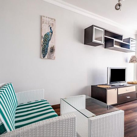 Sleek Flat 50 M To Bull Statue In Kadikoy Apartment อิสตันบูล ภายนอก รูปภาพ