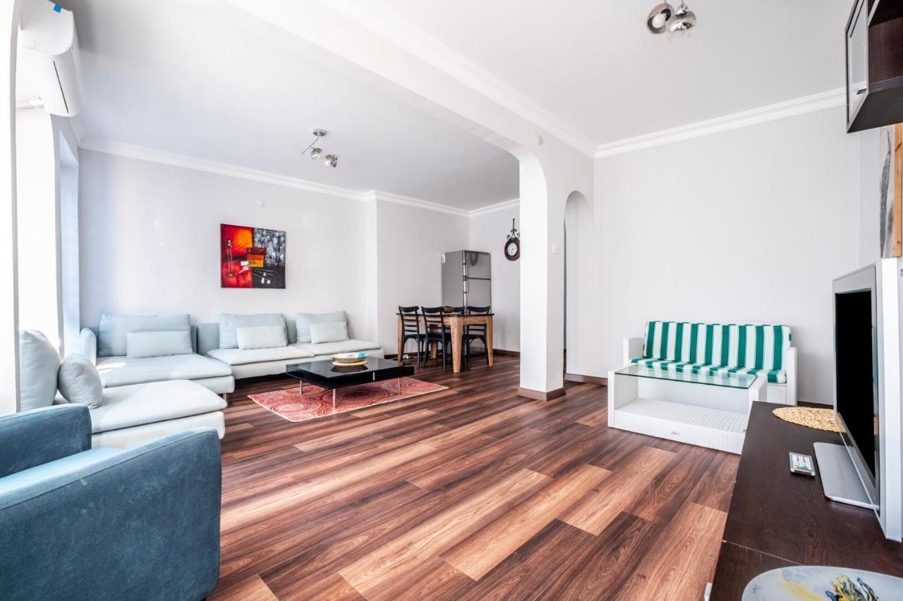 Sleek Flat 50 M To Bull Statue In Kadikoy Apartment อิสตันบูล ภายนอก รูปภาพ