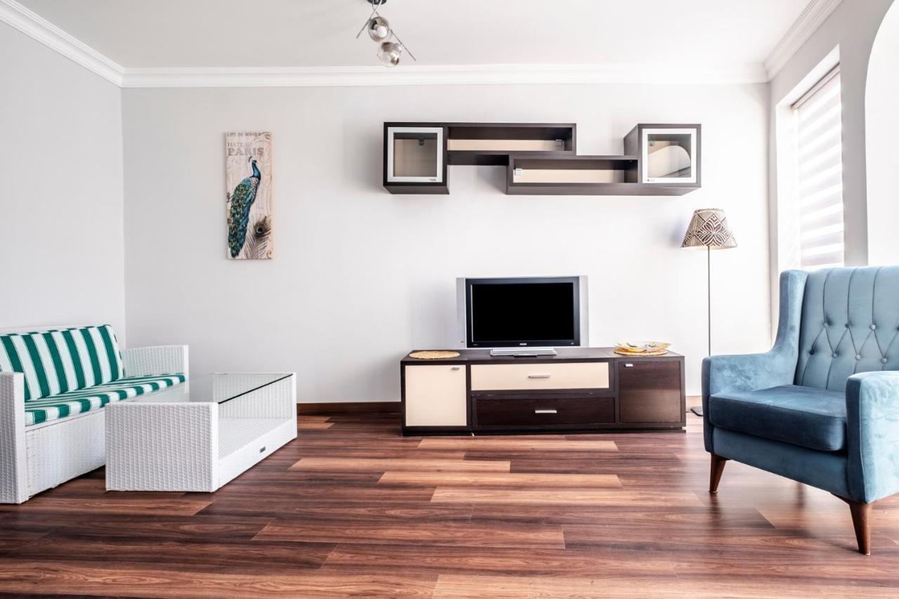Sleek Flat 50 M To Bull Statue In Kadikoy Apartment อิสตันบูล ภายนอก รูปภาพ