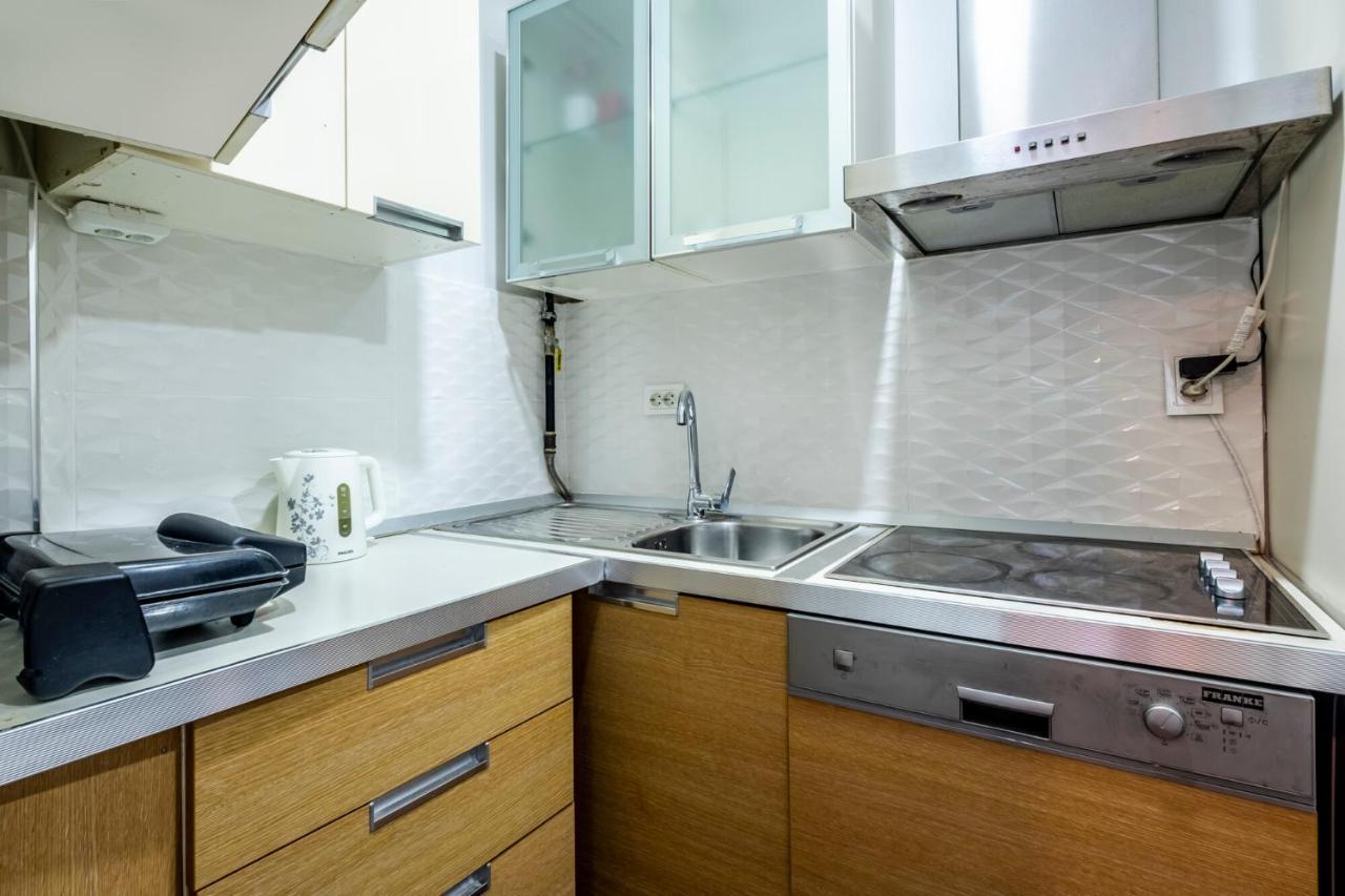 Sleek Flat 50 M To Bull Statue In Kadikoy Apartment อิสตันบูล ภายนอก รูปภาพ