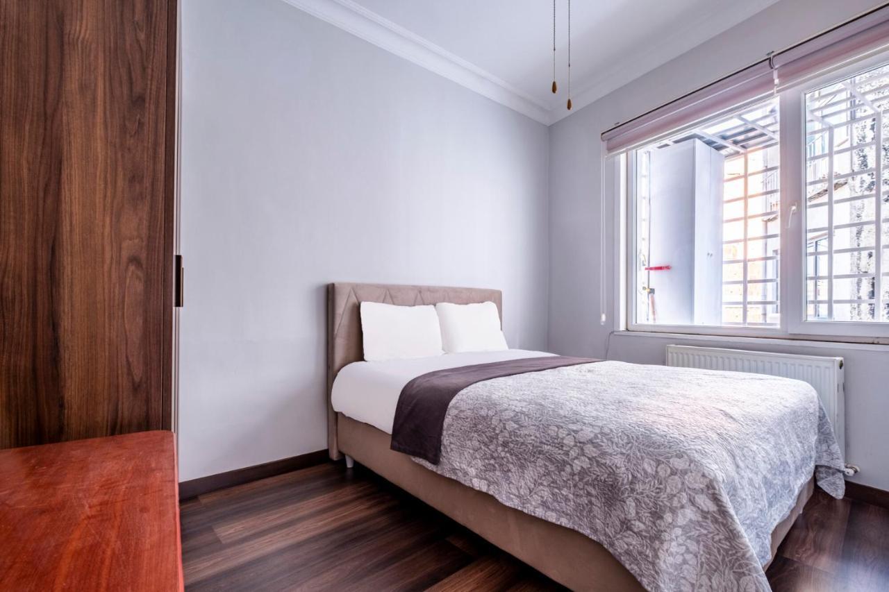 Sleek Flat 50 M To Bull Statue In Kadikoy Apartment อิสตันบูล ภายนอก รูปภาพ