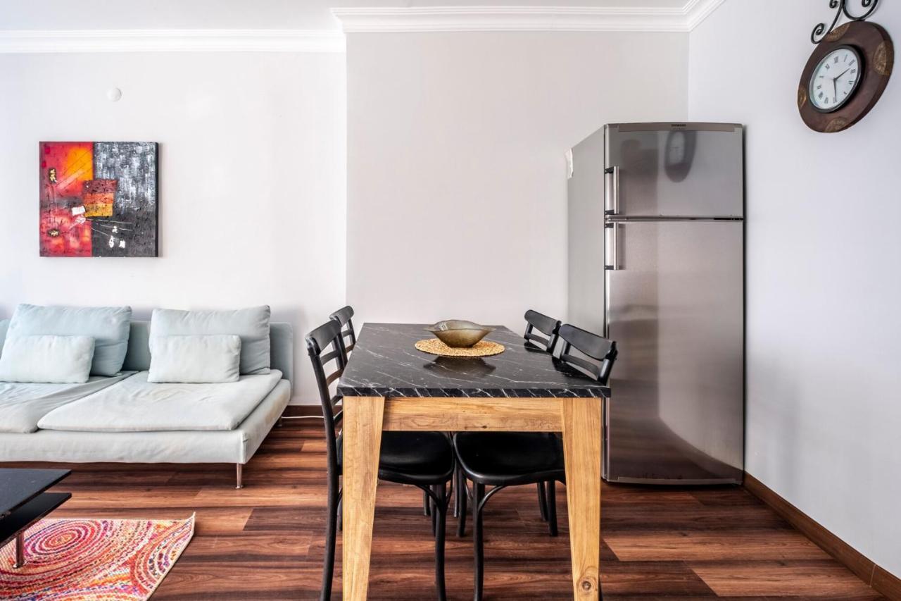 Sleek Flat 50 M To Bull Statue In Kadikoy Apartment อิสตันบูล ภายนอก รูปภาพ
