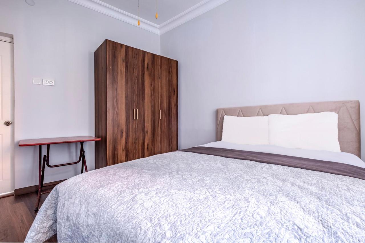 Sleek Flat 50 M To Bull Statue In Kadikoy Apartment อิสตันบูล ภายนอก รูปภาพ