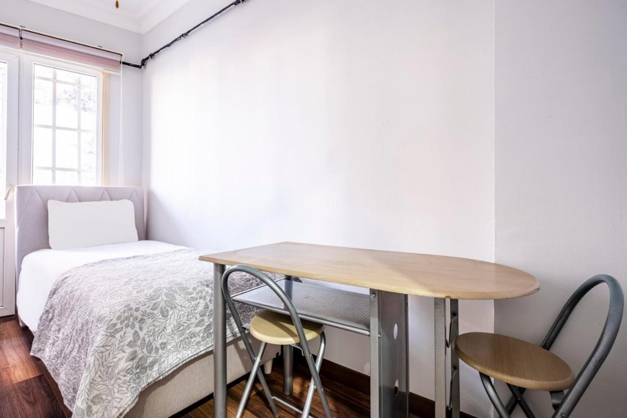 Sleek Flat 50 M To Bull Statue In Kadikoy Apartment อิสตันบูล ภายนอก รูปภาพ